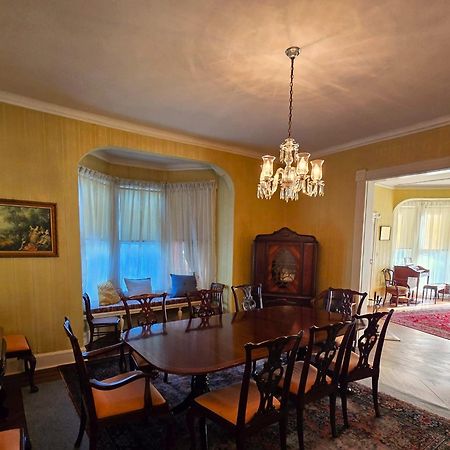 The White House Hotel Plainfield Bagian luar foto