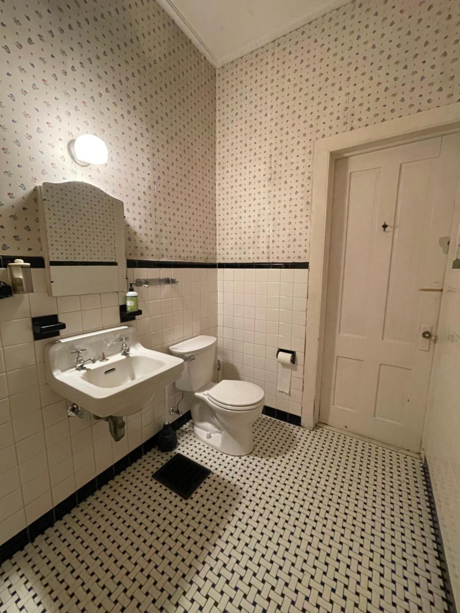 The White House Hotel Plainfield Bagian luar foto