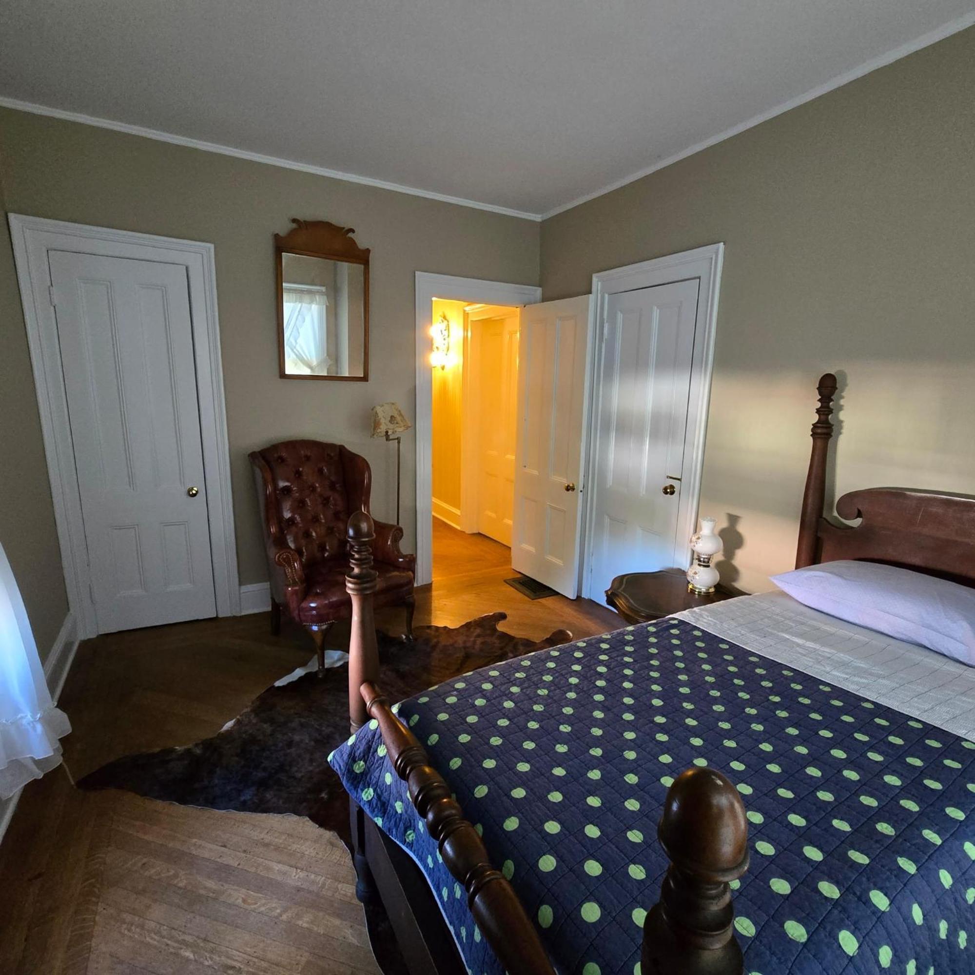 The White House Hotel Plainfield Bagian luar foto