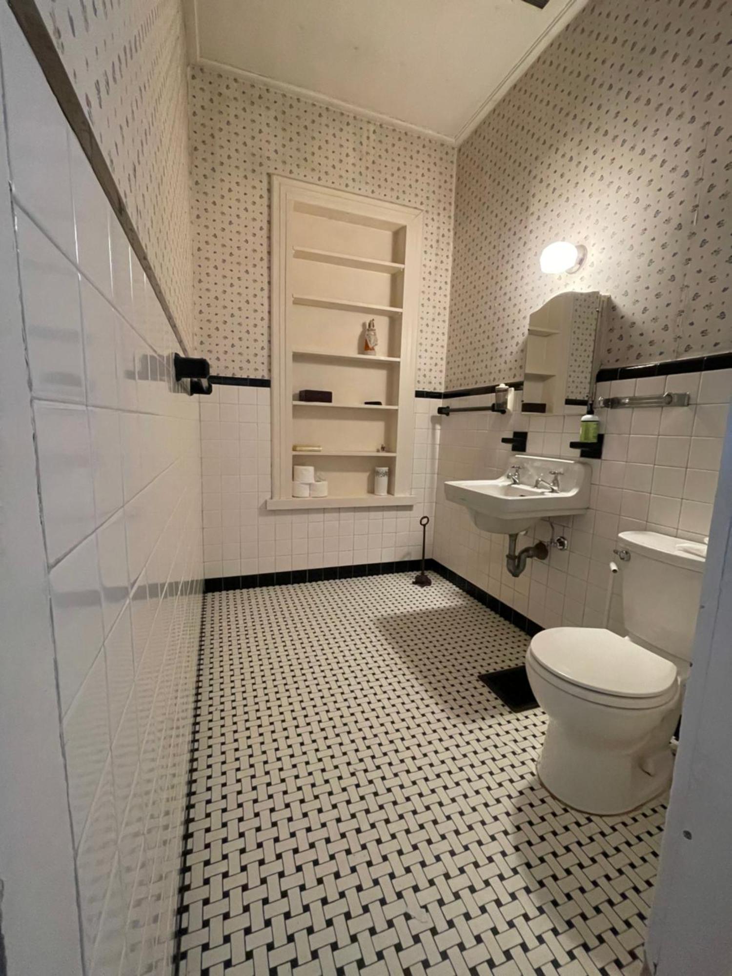 The White House Hotel Plainfield Bagian luar foto